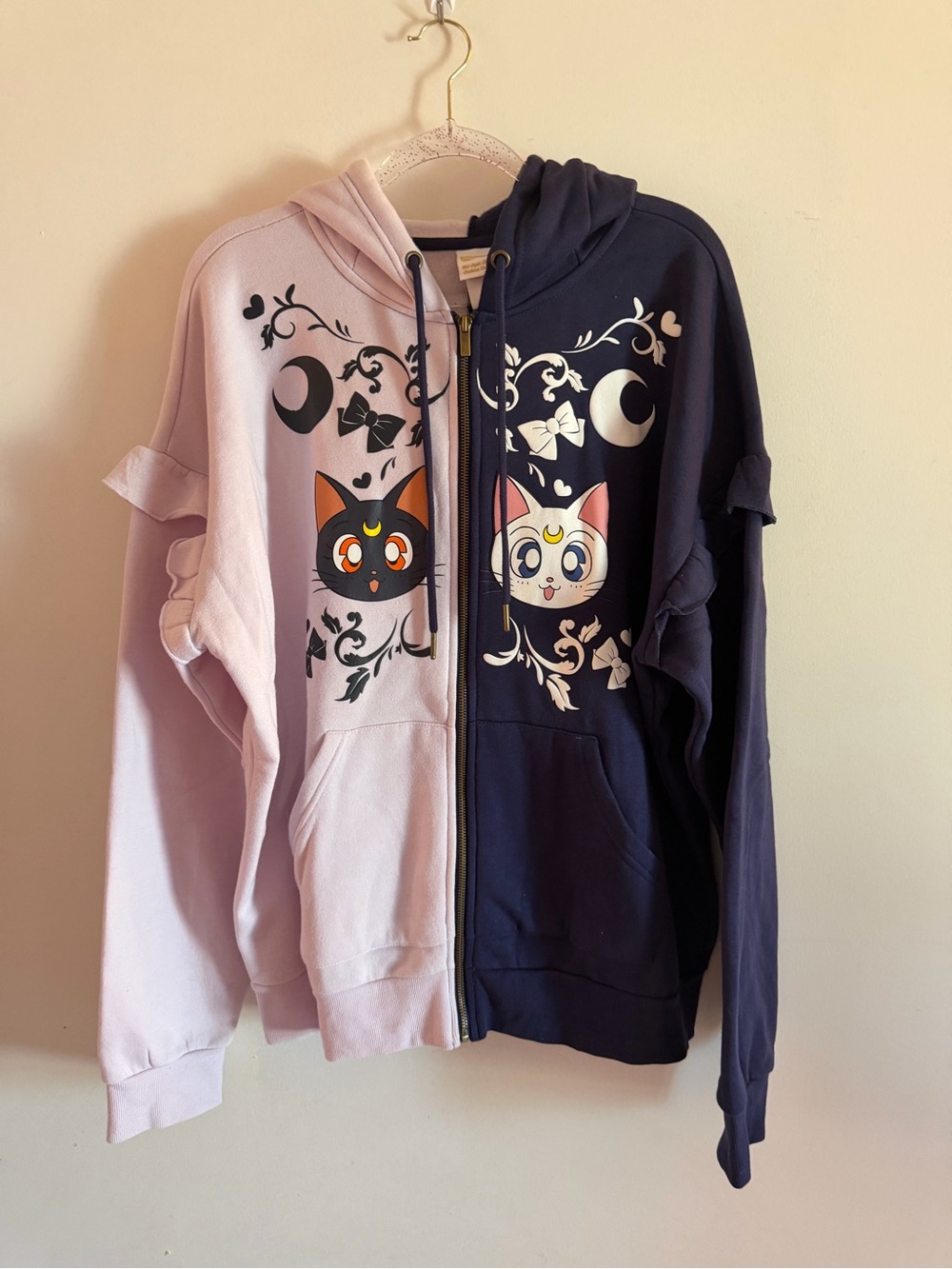 Sailor Moon Zip Hoodie - Picture 3 of 6